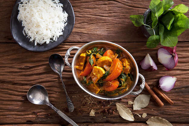 Kip met spinazi en Garam Masala